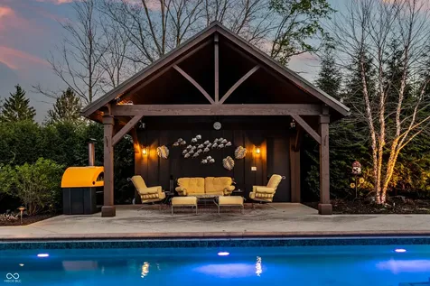 2 Woodard Bluff Zionsville IN 46077