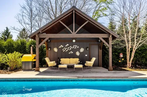 2 Woodard Bluff Zionsville IN 46077