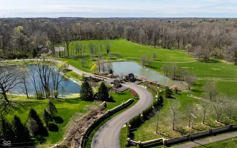 2 Woodard Bluff Zionsville IN 46077