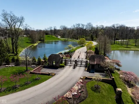 2 Woodard Bluff Zionsville IN 46077