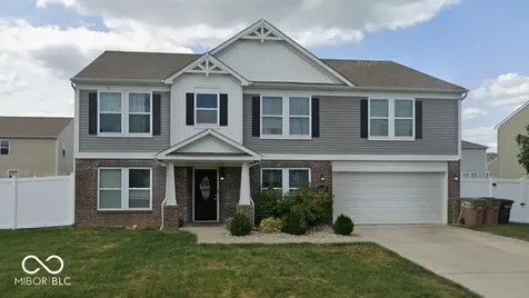 4674 Maplelawn Drive Columbus IN 47203