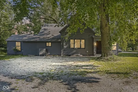 9577 N Crawford Street Knightsville IN 47857