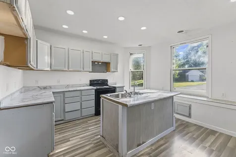 9577 N Crawford Street Knightsville IN 47857
