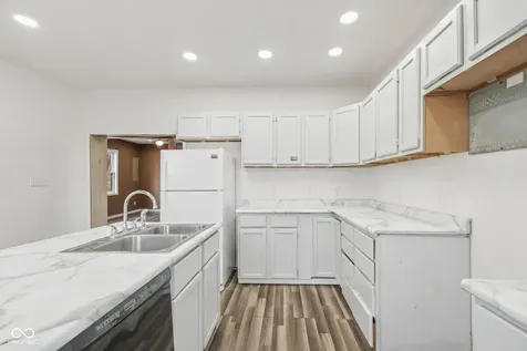 9577 N Crawford Street Knightsville IN 47857
