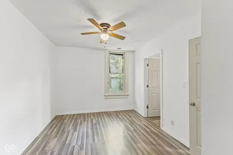 9577 N Crawford Street Knightsville IN 47857