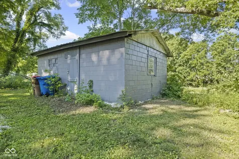 9577 N Crawford Street Knightsville IN 47857