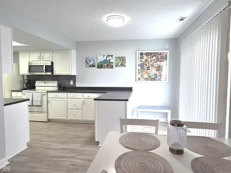 7513 Castleton Farms West Drive Indianapolis IN 46256