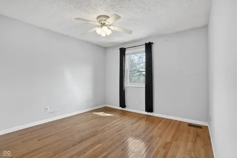 7802 Mallard Way Indianapolis IN 46256