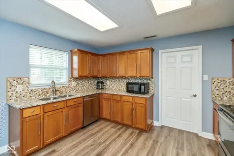 10270 Apple Blossom Circle Fishers IN 46038