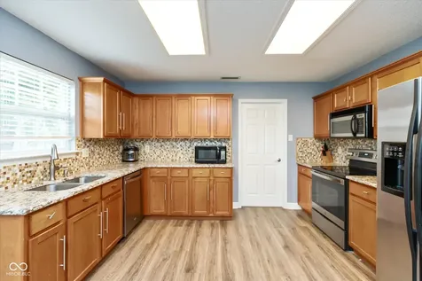 10270 Apple Blossom Circle Fishers IN 46038