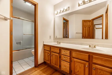 10304 Fallen Oak Drive Indianapolis IN 46239