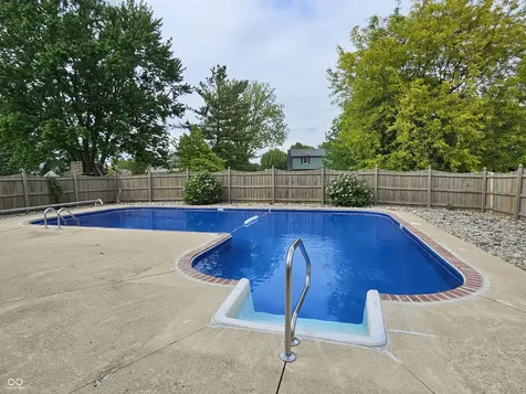 10304 Fallen Oak Drive Indianapolis IN 46239