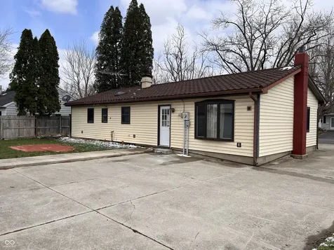 2 Walden Drive Gas City IN 46933