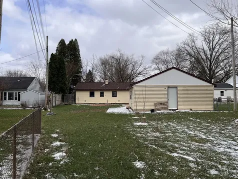 2 Walden Drive Gas City IN 46933