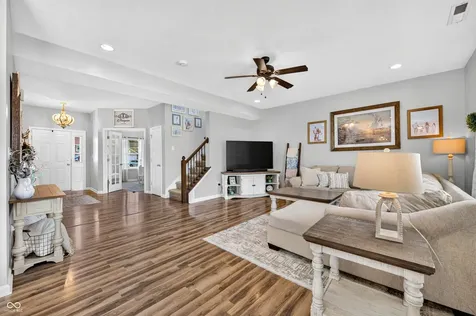 4372 Stubbington Lane Indianapolis IN 46239