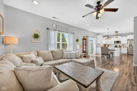4372 Stubbington Lane Indianapolis IN 46239