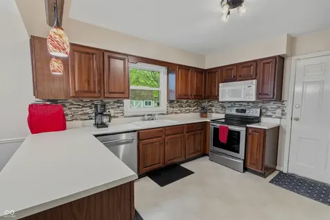 1538 Pittwood Drive Indianapolis IN 46240