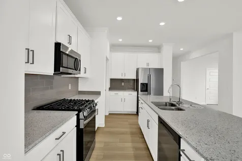 5279 Nettleton Way Avon IN 46123