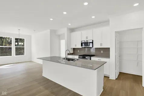 5279 Nettleton Way Avon IN 46123