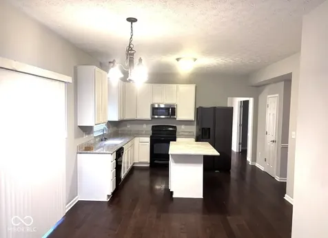 8323 Bravestone Way Indianapolis IN 46239