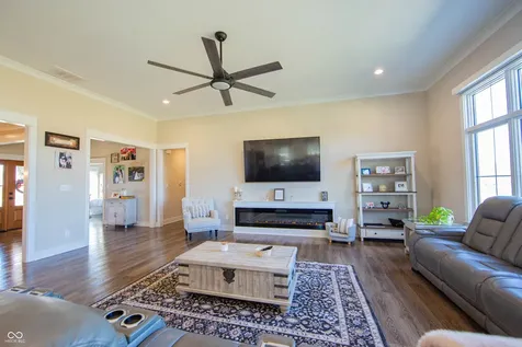 4264 Chapel Hill Court Bargersville IN 46106