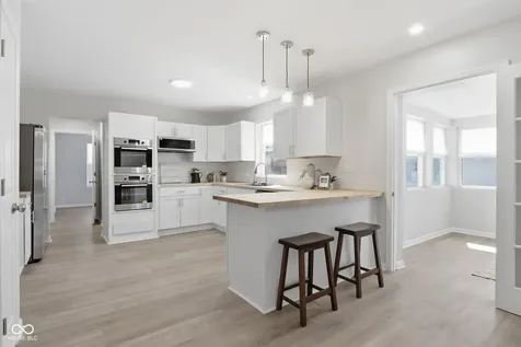 4315 E 42nd Street E Indianapolis IN 46226