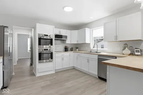4315 E 42nd Street E Indianapolis IN 46226