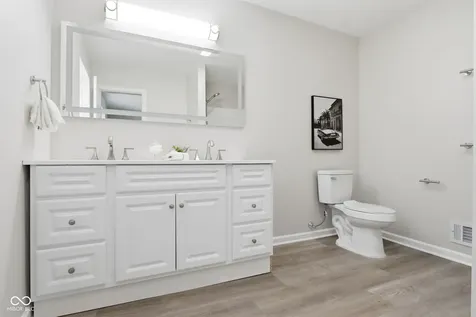 4315 E 42nd Street E Indianapolis IN 46226