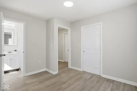 4315 E 42nd Street E Indianapolis IN 46226