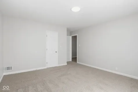 4315 E 42nd Street E Indianapolis IN 46226
