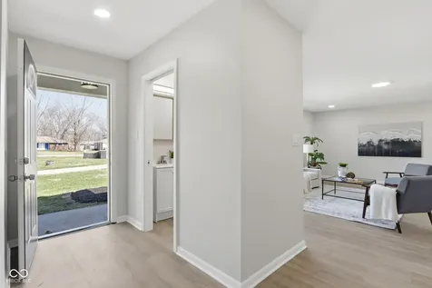 4315 E 42nd Street E Indianapolis IN 46226