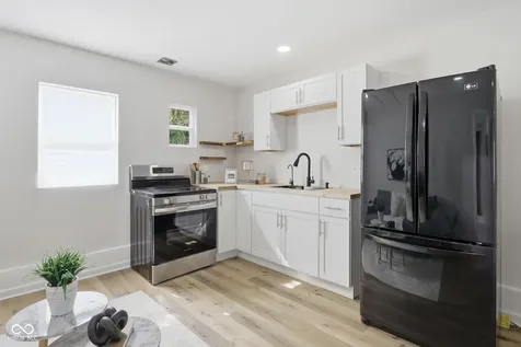 4315 E 42nd Street E Indianapolis IN 46226