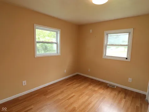 907 Cottage Avenue Crawfordsville IN 47933