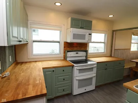 907 Cottage Avenue Crawfordsville IN 47933