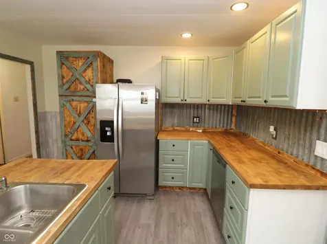 907 Cottage Avenue Crawfordsville IN 47933