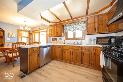 1647 S Plateau Circle Martinsville IN 46151