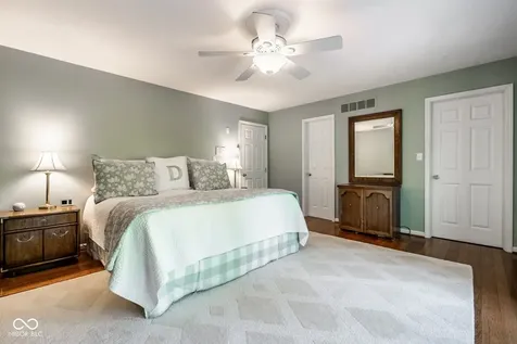 12222 Castle Court Carmel IN 46033