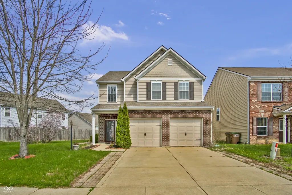 2542 Middle View Drive Columbus IN 47201