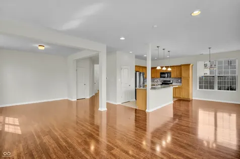 2542 Middle View Drive Columbus IN 47201