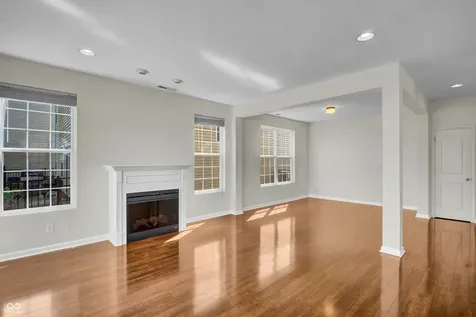 2542 Middle View Drive Columbus IN 47201