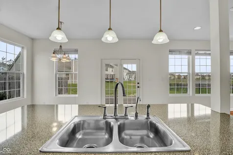 2542 Middle View Drive Columbus IN 47201