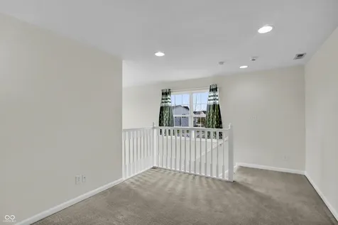 2542 Middle View Drive Columbus IN 47201