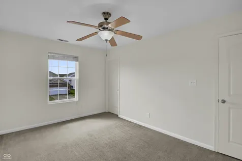 2542 Middle View Drive Columbus IN 47201