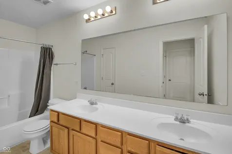 2542 Middle View Drive Columbus IN 47201