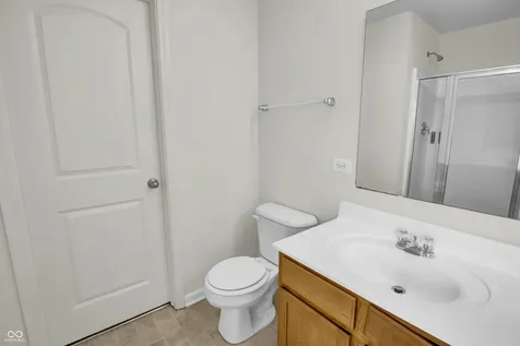 2542 Middle View Drive Columbus IN 47201
