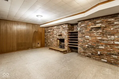 7235 Whitehall Drive Indianapolis IN 46256