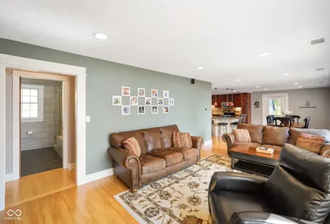9378 Derrett Road Unionville IN 47468