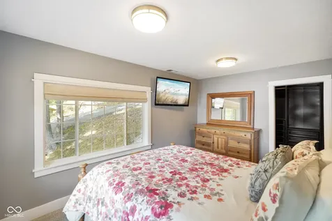 9378 Derrett Road Unionville IN 47468