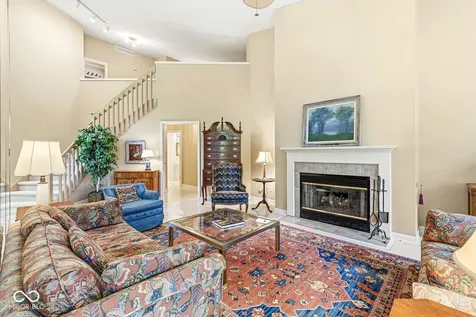 7884 Clearwater Parkway Indianapolis IN 46240