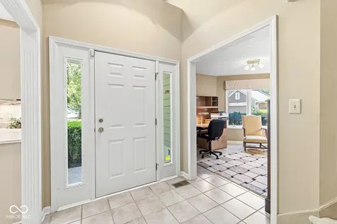 7884 Clearwater Parkway Indianapolis IN 46240